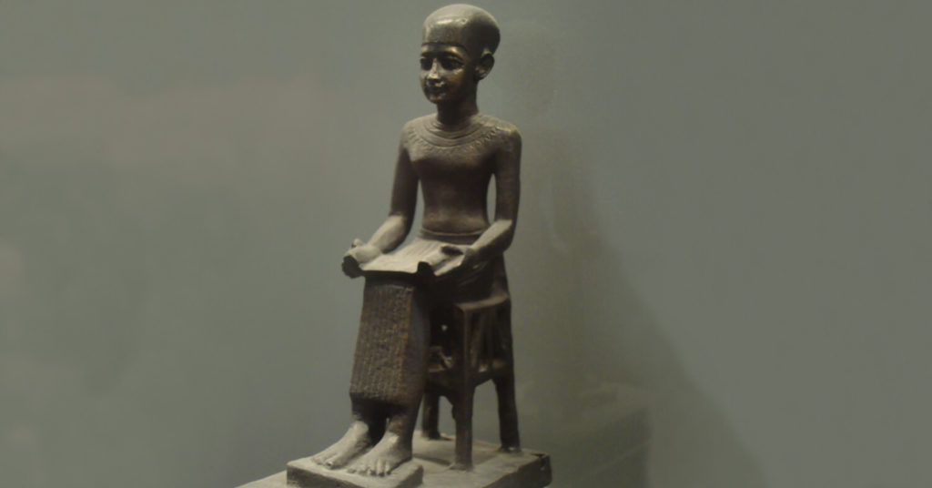 Estátua Ihmotep Egito